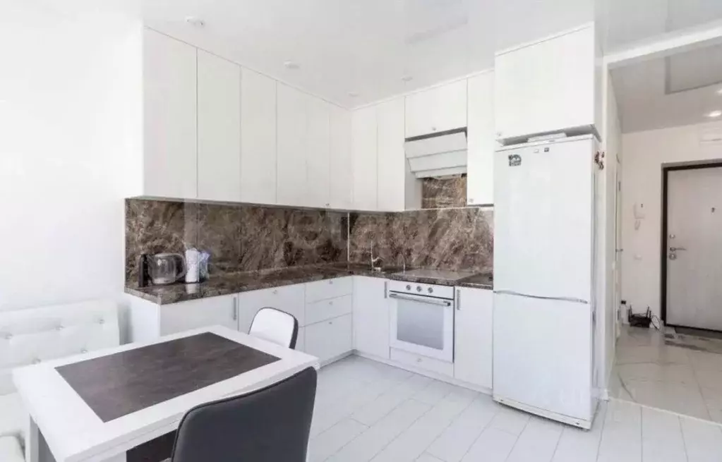 Студия Тюменская область, Тюмень ул. Газовиков, 34 (30.0 м) - Фото 1