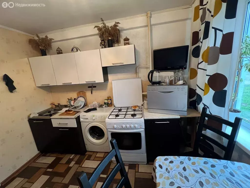 2-комнатная квартира: посёлок городского типа Уваровка, улица ... - Фото 0