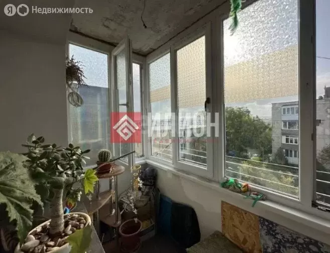 3-комнатная квартира: Севастополь, Батумская улица, 34 (62 м) - Фото 0