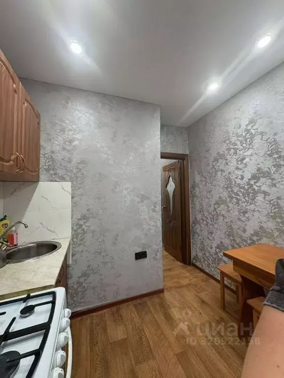 2-к кв. Белгородская область, Старый Оскол Комсомольская ул., 42 (45.0 ... - Фото 1