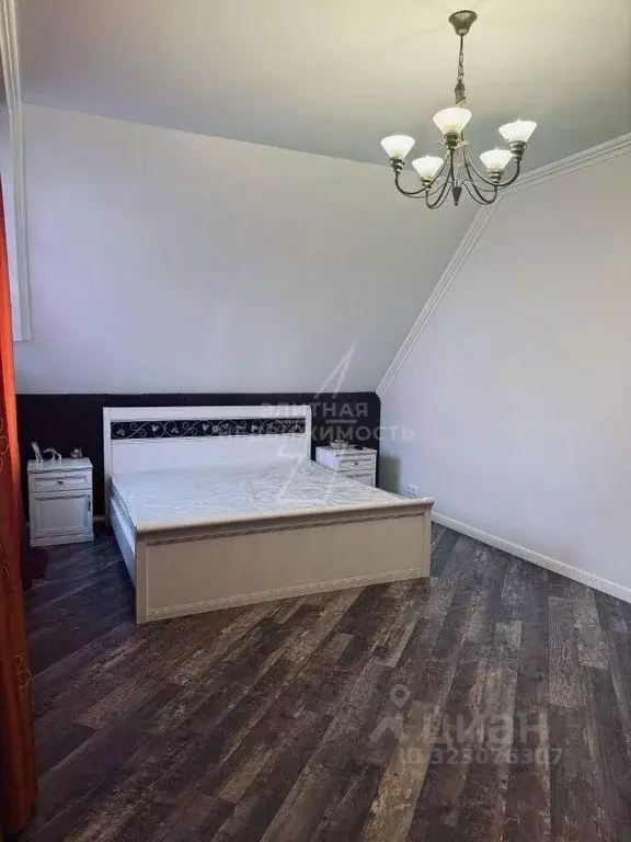 Дом в Санкт-Петербург пос. Песочный, Пионерская ул., 10 (200 м) - Фото 0