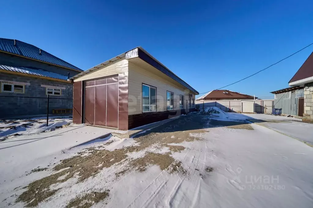 Дом в Хабаровский край, Хабаровский район, Тополевское с/пос, с. ... - Фото 1