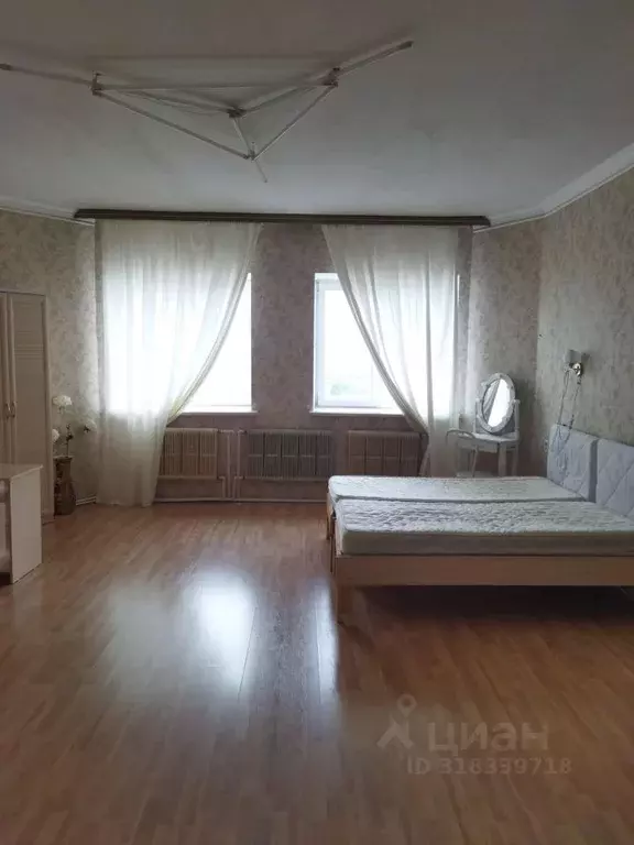 1-к кв. Оренбургская область, Оренбург ул. Челюскинцев, 14 (45.0 м) - Фото 1
