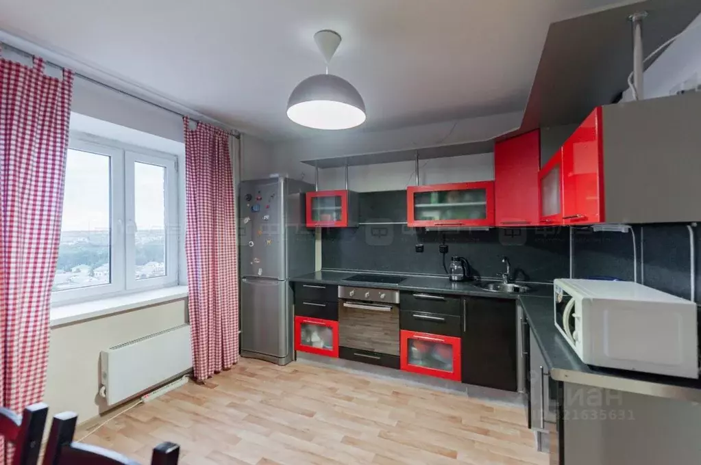 3-к кв. Татарстан, Казань Крутая ул., 2 (73.3 м) - Фото 1