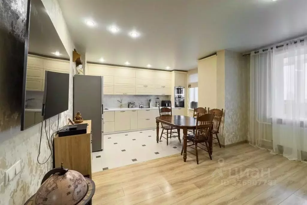 3-к кв. Ульяновская область, Ульяновск пер. Суворова, 27 (95.5 м) - Фото 1