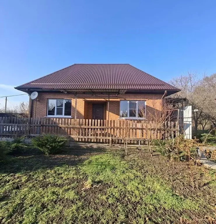 Дом в Краснодарский край, Динской район, Новотитаровская ст-ца ... - Фото 1