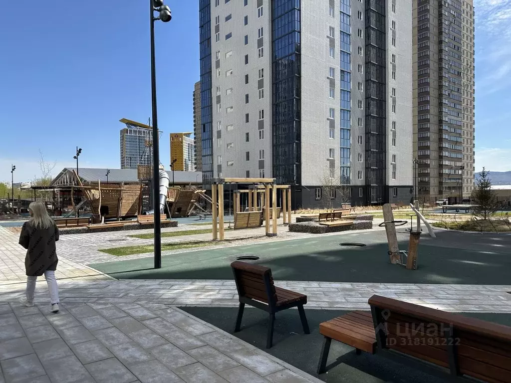 2-к кв. Красноярский край, Красноярск ул. Спандаряна, 1 (58.1 м) - Фото 2