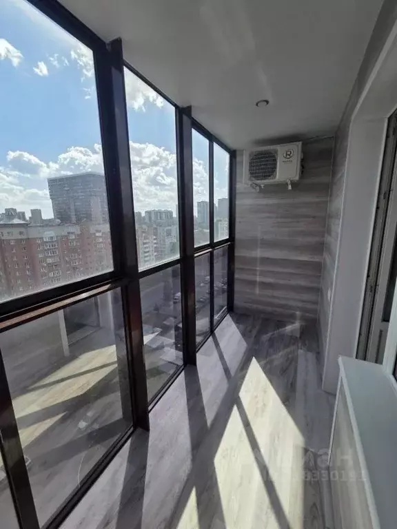 Студия Новосибирская область, Новосибирск ул. Писарева, 125 (28.7 м) - Фото 1
