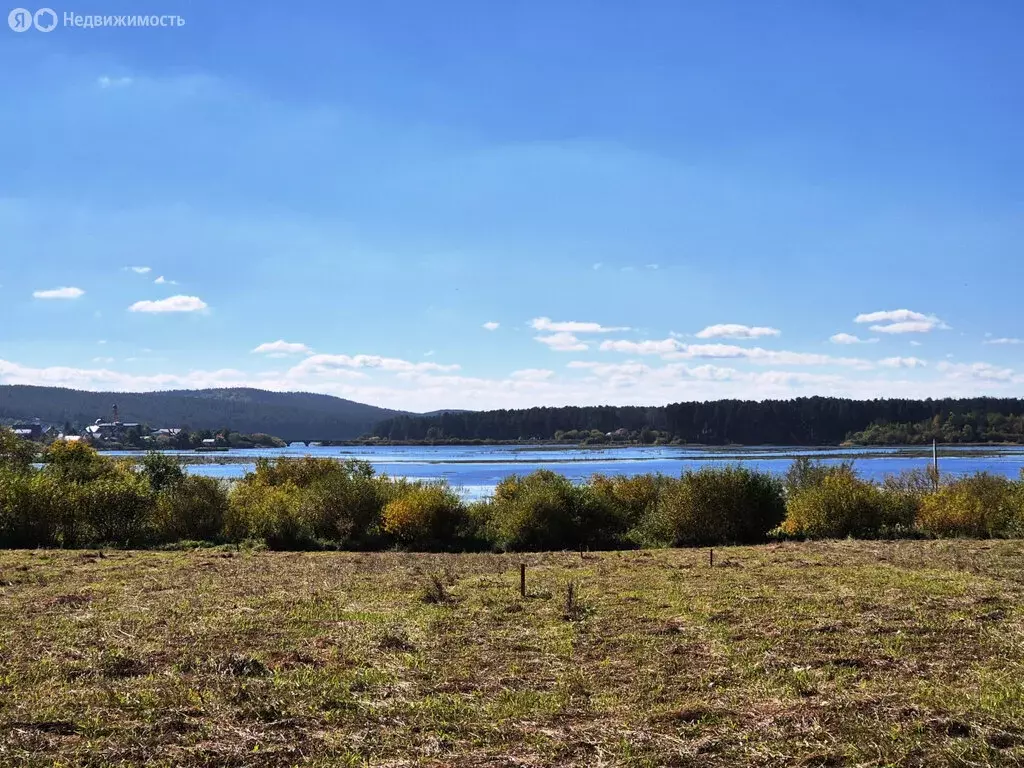 Участок в село Курганово, Набережная улица (11 м) - Фото 0