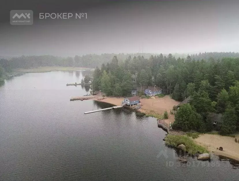Дом в Ленинградская область, Выборгский район, Советское городское ... - Фото 1