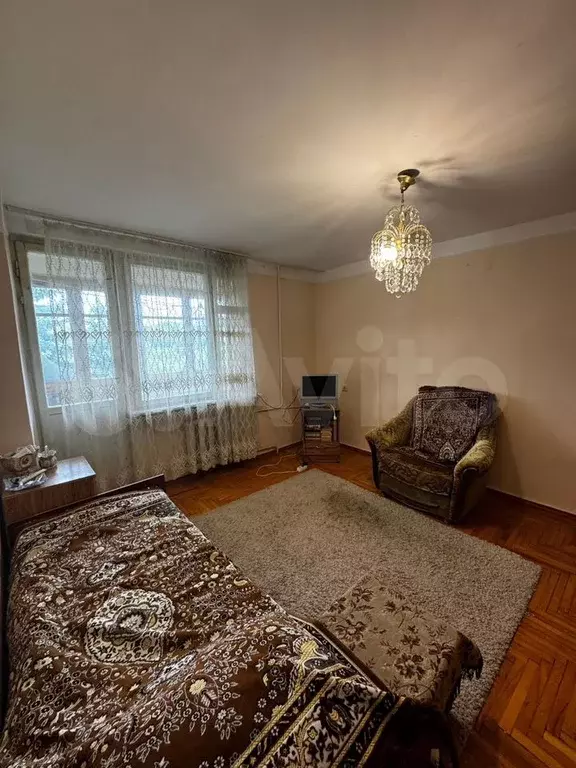 1-к. квартира, 42 м, 4/5 эт. - Фото 0
