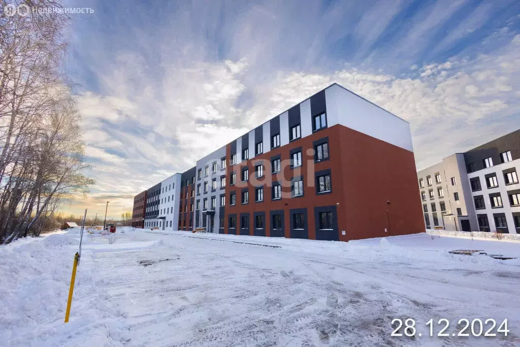 3-комнатная квартира: село Горьковка, Светлая улица, 10с1/1 (69.9 м) - Фото 0