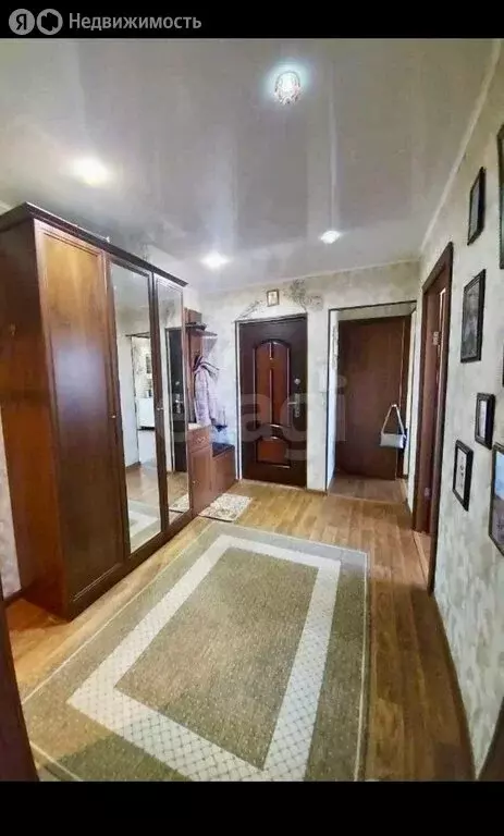 3-комнатная квартира: Орск, микрорайон Новый город, улица Юлиуса ... - Фото 1