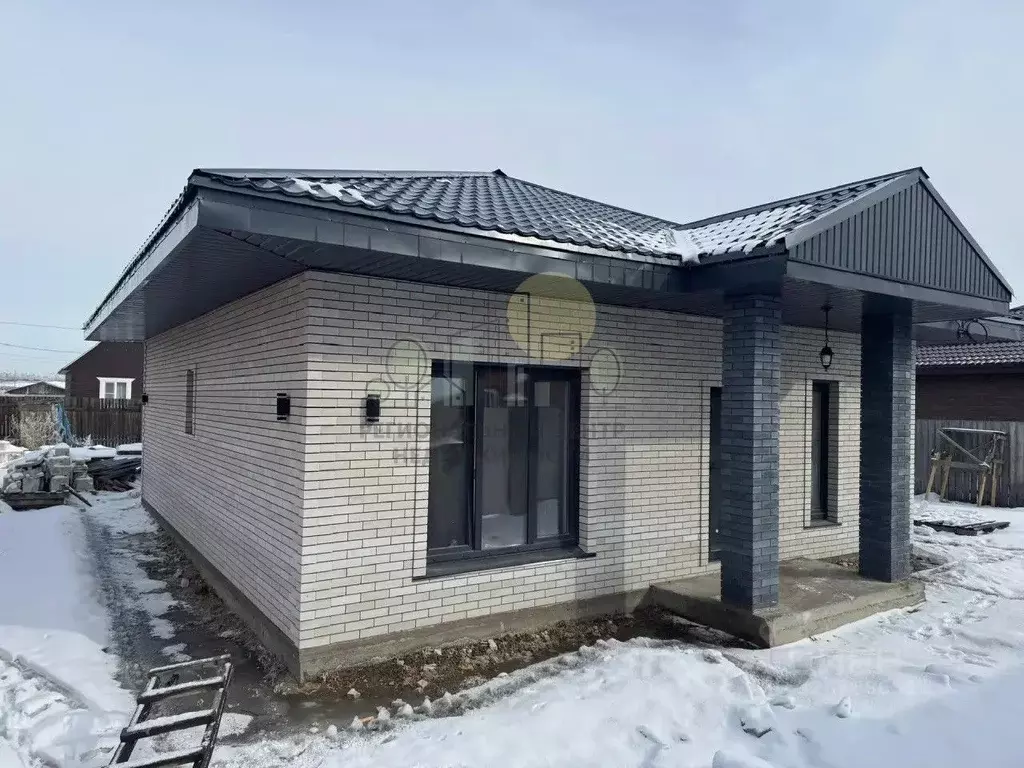 Дом в Иркутская область, Иркутский муниципальный округ, с. ... - Фото 1