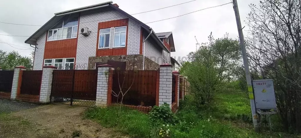 Дом в Краснодарский край, Абинский район, Ахтырское городское ... - Фото 0