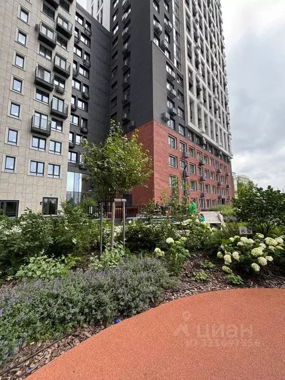 2-к кв. Башкортостан, Уфа Коммунистическая ул., 98/1 (55.7 м) - Фото 2