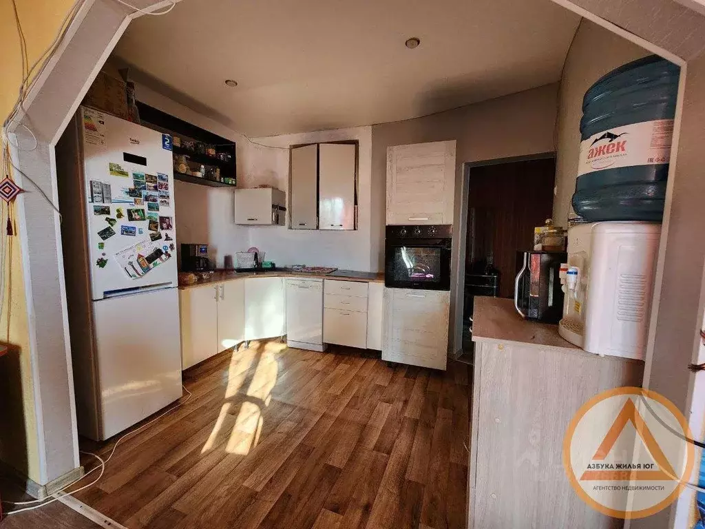 3-к кв. Краснодарский край, Туапсе пл. Ильича (63.0 м) - Фото 1