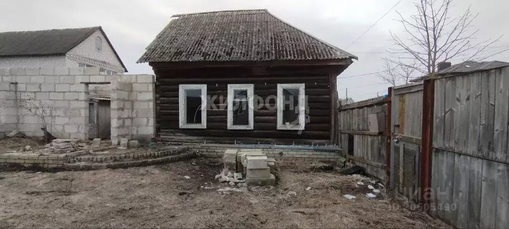Дом в Брянская область, Карачев ул. 50 лет Октября (32 м) - Фото 0