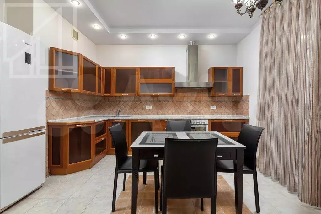 3-к. квартира, 113 м, 6/8 эт. - Фото 1