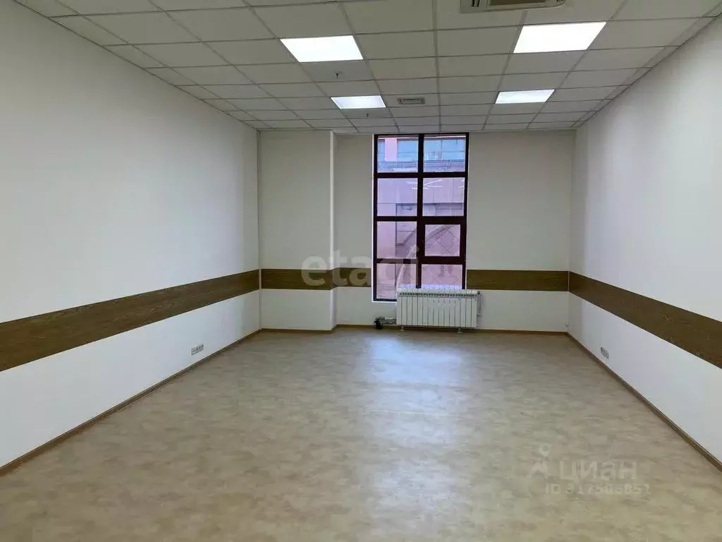 Офис в Сахалинская область, Южно-Сахалинск Коммунистический просп., ... - Фото 2