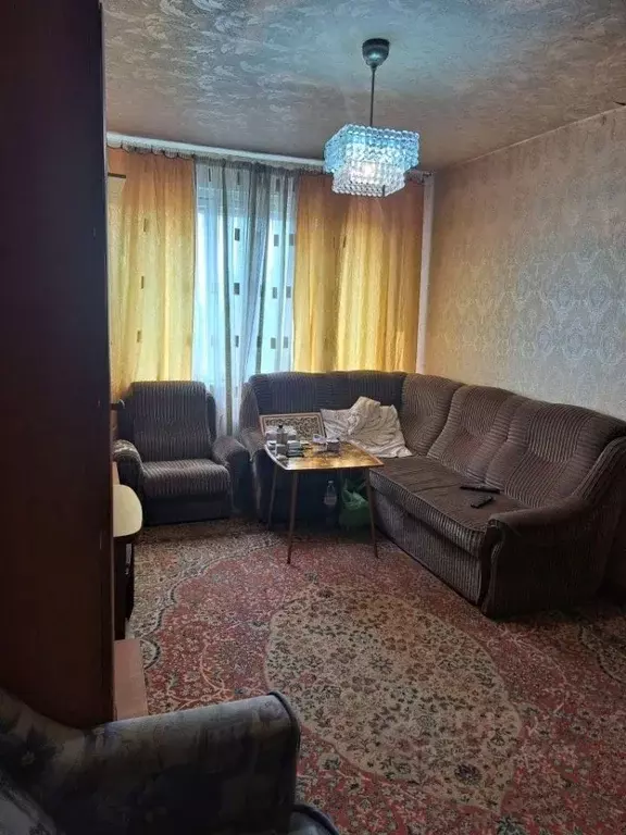 3-к кв. Нижегородская область, Нижний Новгород 6-й мкр, 1А (57.5 м) - Фото 0
