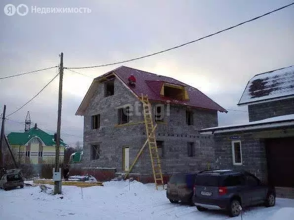 Дом в Свердловская область, Среднеуральск (170 м) - Фото 1