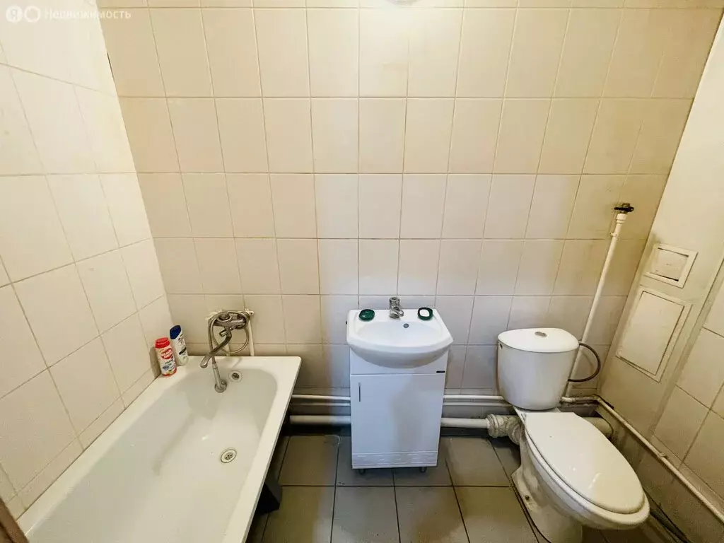 Квартира-студия: Челябинск, улица Трашутина, 28 (24.2 м) - Фото 1