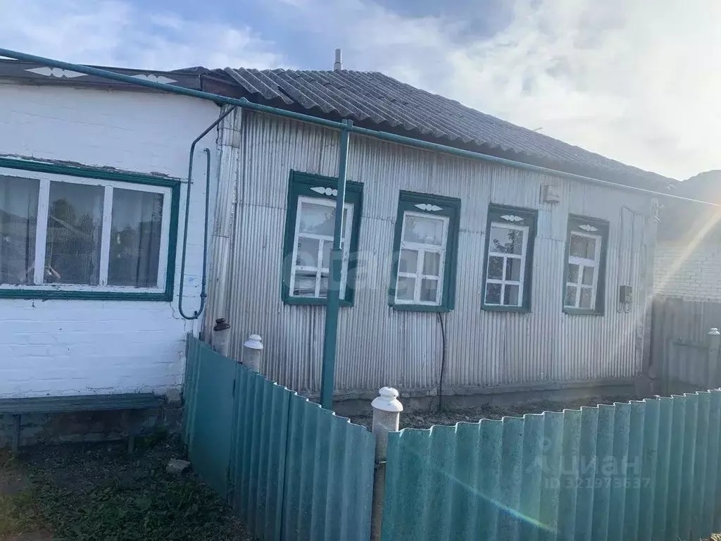 Дом в Белгородская область, Вейделевка рп ул. Октябрьская, 149 (50 м) - Фото 0