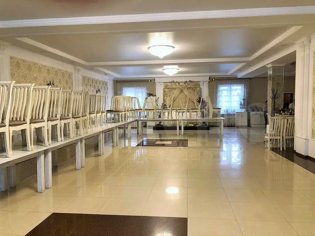 Банкетный зал 210 кв.м с интенсивным трафиком - Фото 1