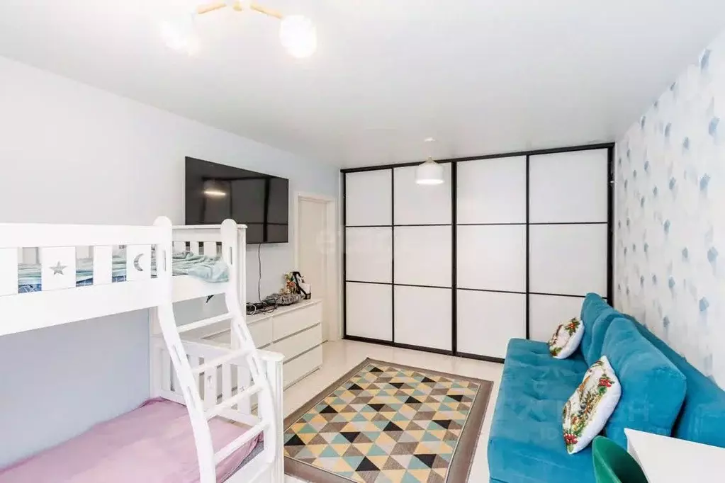 2-к кв. Тюменская область, Тюмень Ставропольская ул., 160 (52.7 м) - Фото 1