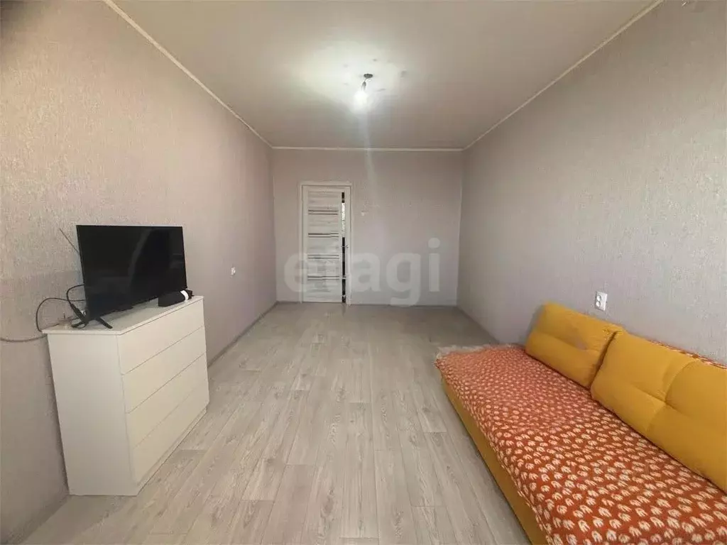 1-к кв. Калмыкия, Элиста 2-й мкр, 12 (40.2 м) - Фото 0