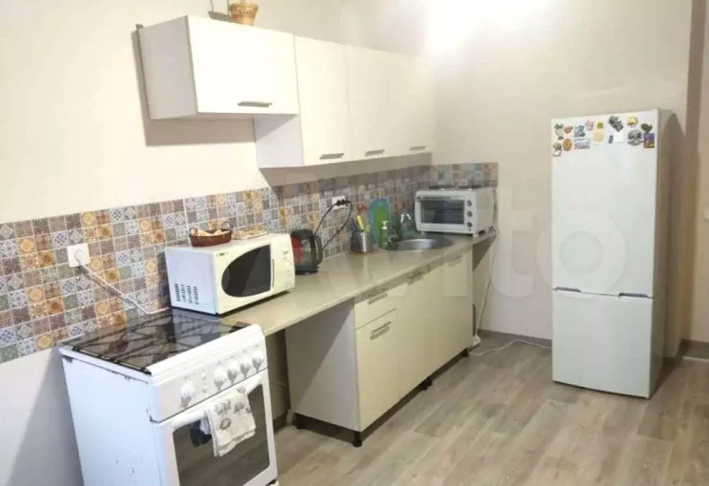 1-к. квартира, 40 м, 3/3 эт. - Фото 1