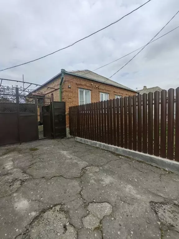 Дом в Ростовская область, Неклиновский район, Поляковское с/пос, с. ... - Фото 1