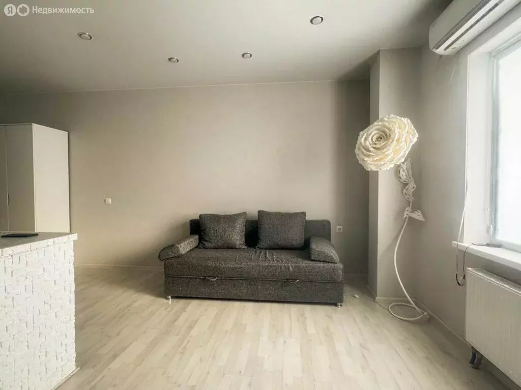 Квартира-студия: Волгоград, район Семь Ветров, бульвар 30-летия ... - Фото 1