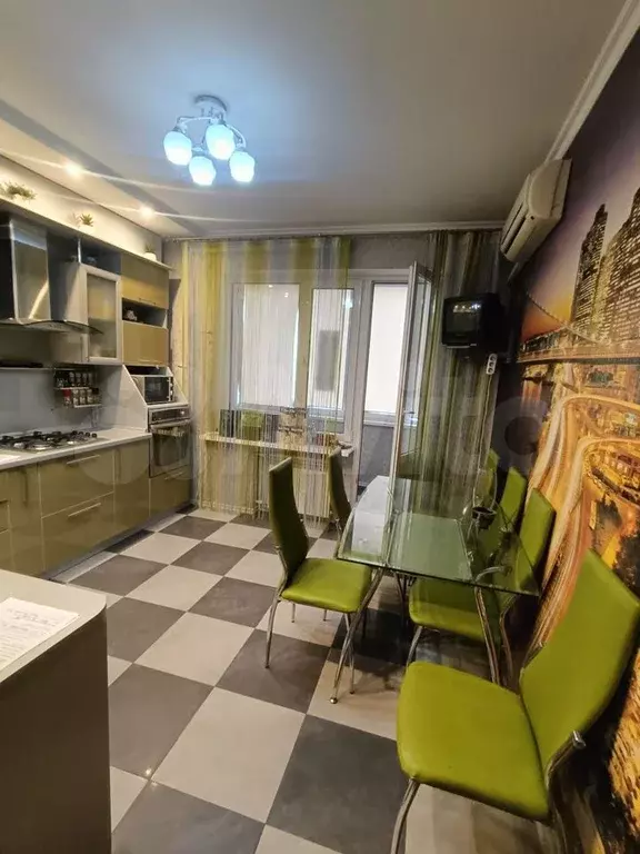 3-к. квартира, 100 м, 3/4 эт. - Фото 1