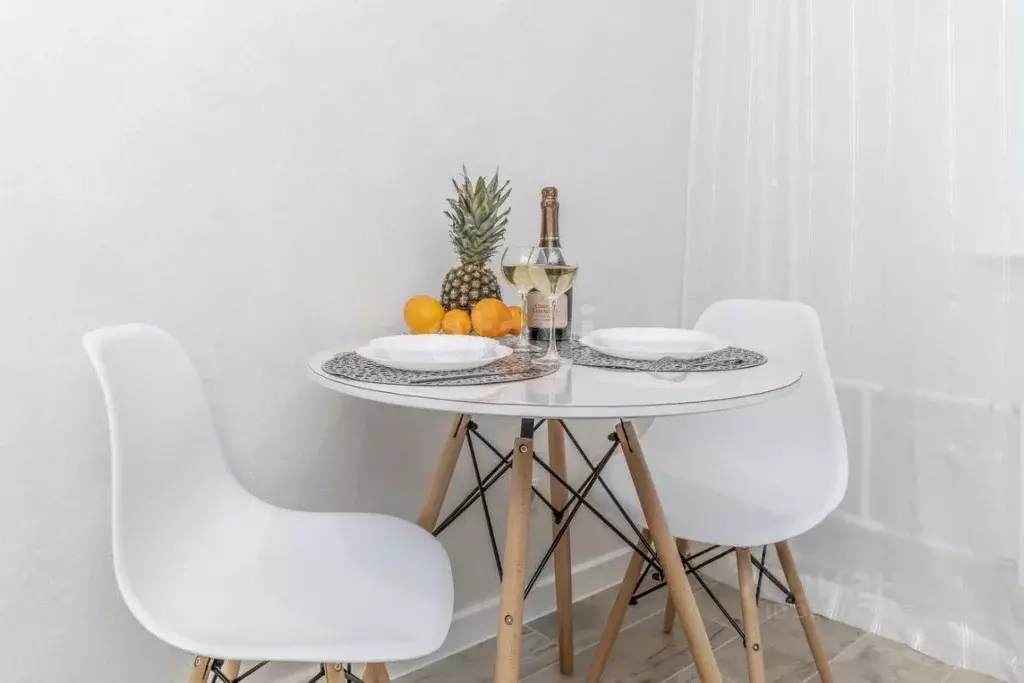 1-к кв. Тюменская область, Тюмень ул. Раушана Абдуллина, 2 (33.9 м) - Фото 1