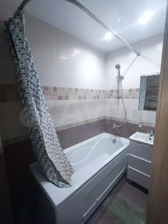 1-к. квартира, 35 м, 4/10 эт. - Фото 0