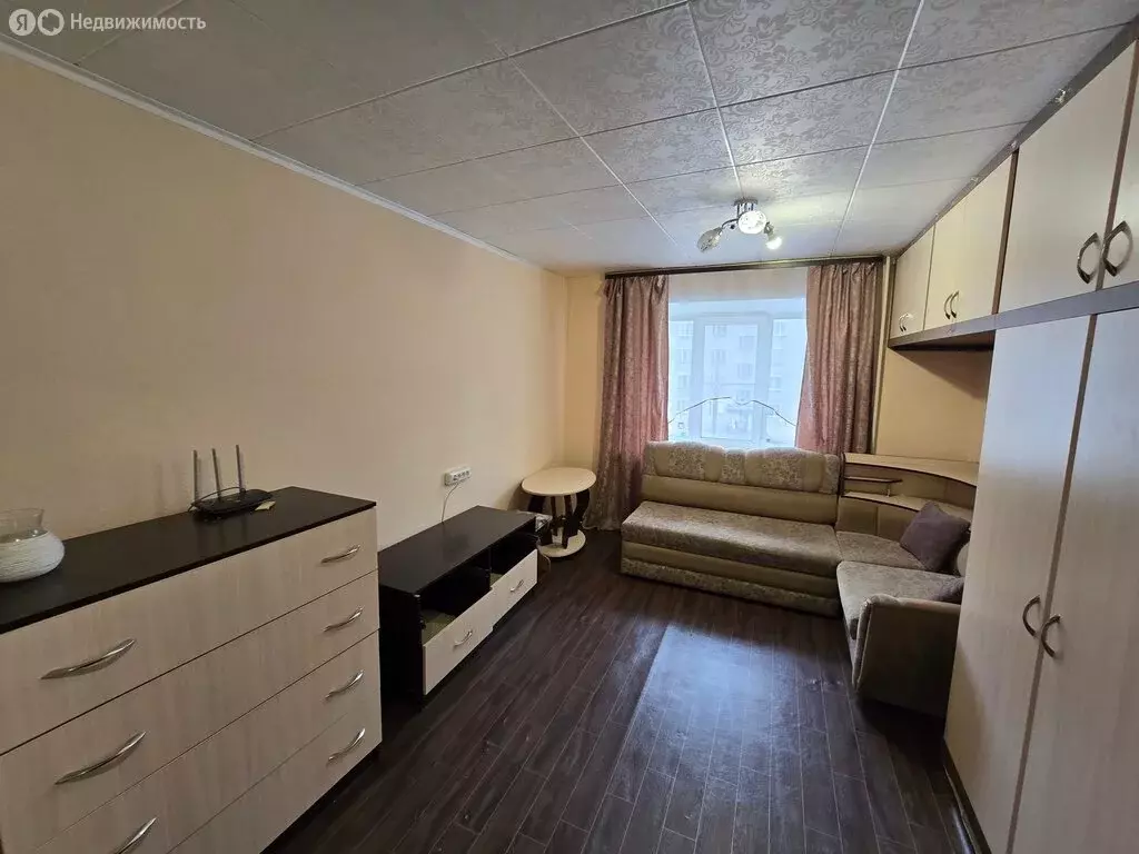 1к в 4-комнатной квартире (18 м) - Фото 1