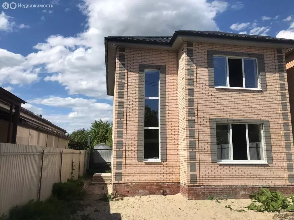 Дом в Ростов-на-Дону, Каскадная улица (120 м) - Фото 1