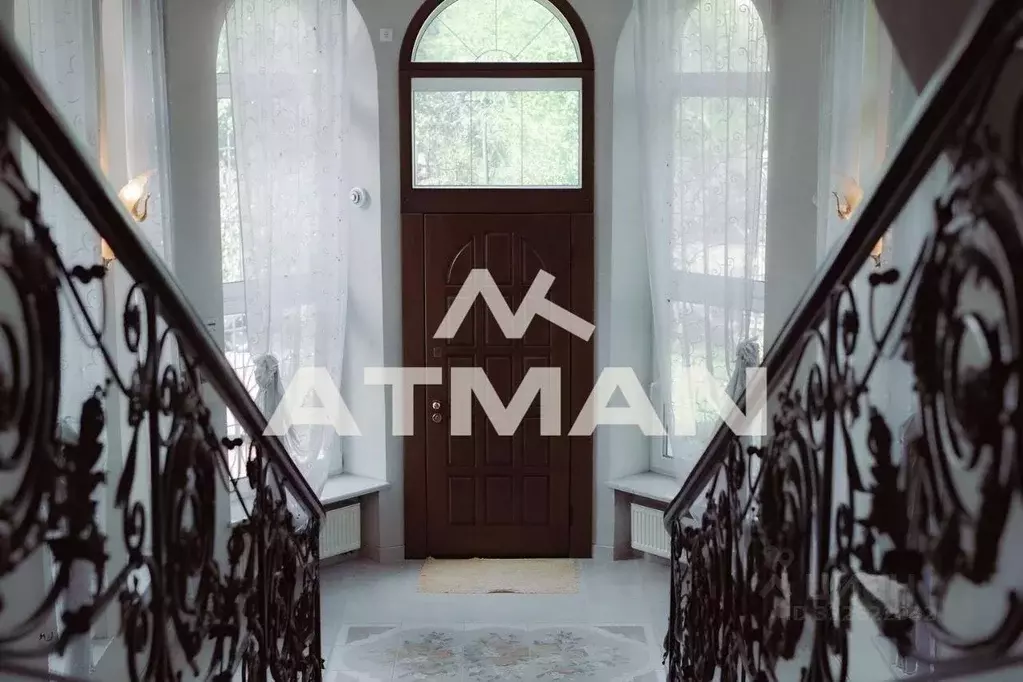 Дом, 551.6 м - Фото 1