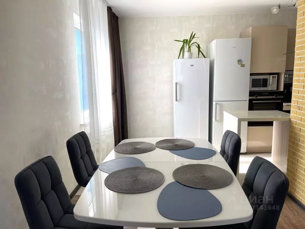 3-к кв. Карелия, Петрозаводск ул. Энтузиастов, 15 (80.0 м) - Фото 1