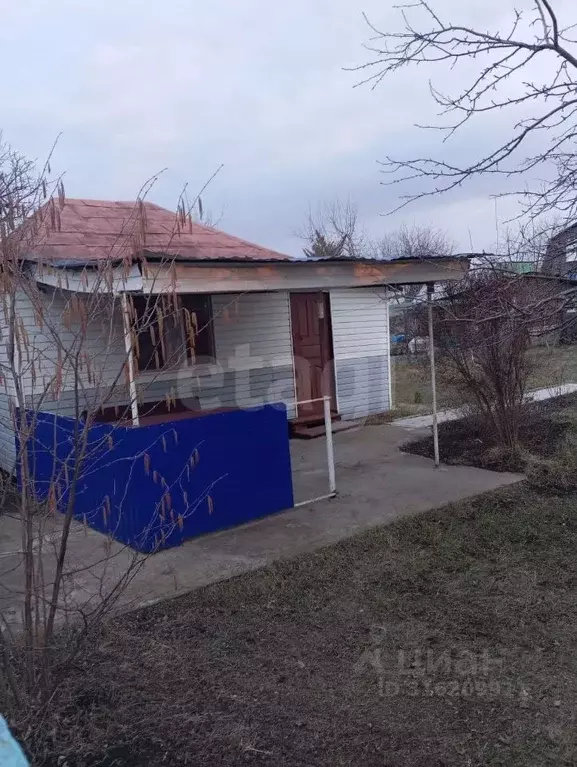 Дом в Саратовская область, Энгельсский район, Красноярское ... - Фото 0