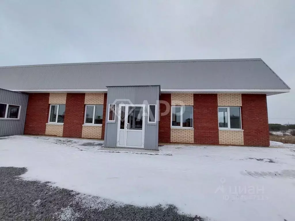 Помещение свободного назначения в Удмуртия, с. Завьялово ул. 1-я ... - Фото 1