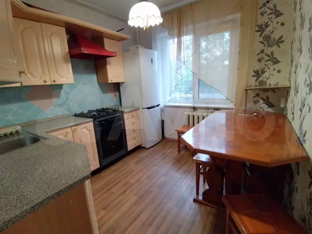 3-к. квартира, 63 м, 1/1 эт. - Фото 0