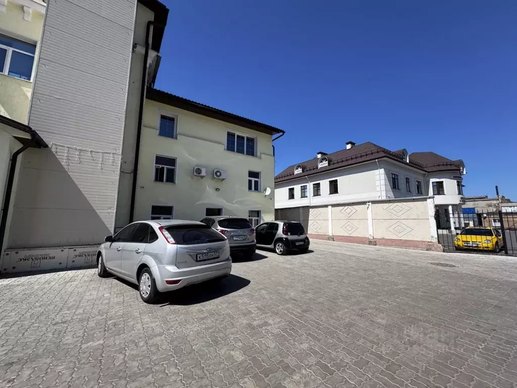 3-к кв. Орловская область, Орел ул. Гуртьева, 27 (210.0 м) - Фото 1