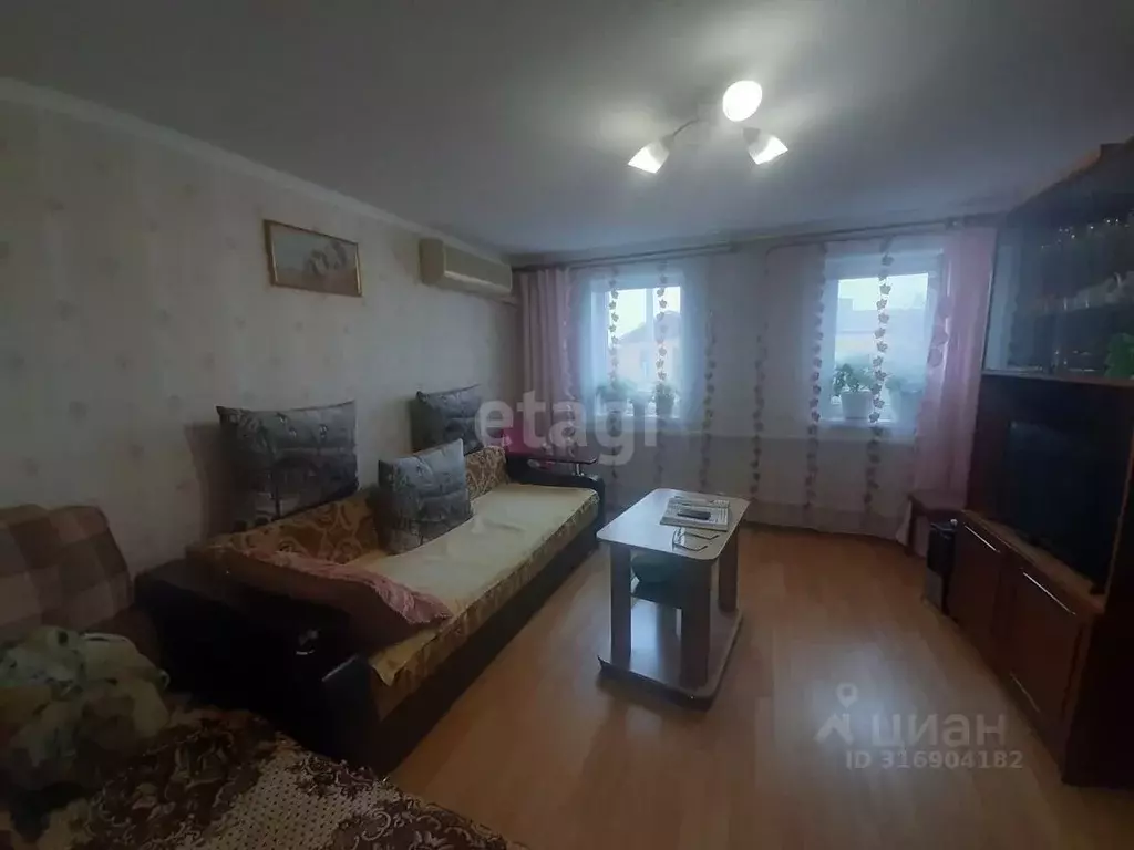 Дом в Белгородская область, Валуйский муниципальный округ, с. ... - Фото 0