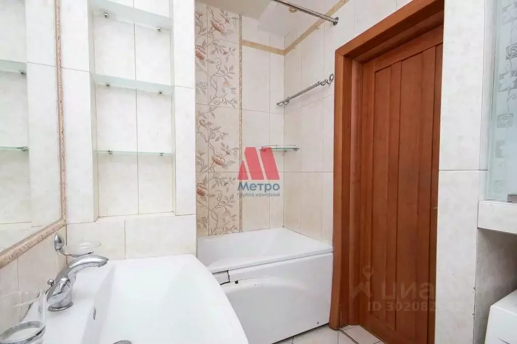 4-к кв. Ярославская область, Ярославль ул. Свободы, 81/33 (104.9 м) - Фото 1