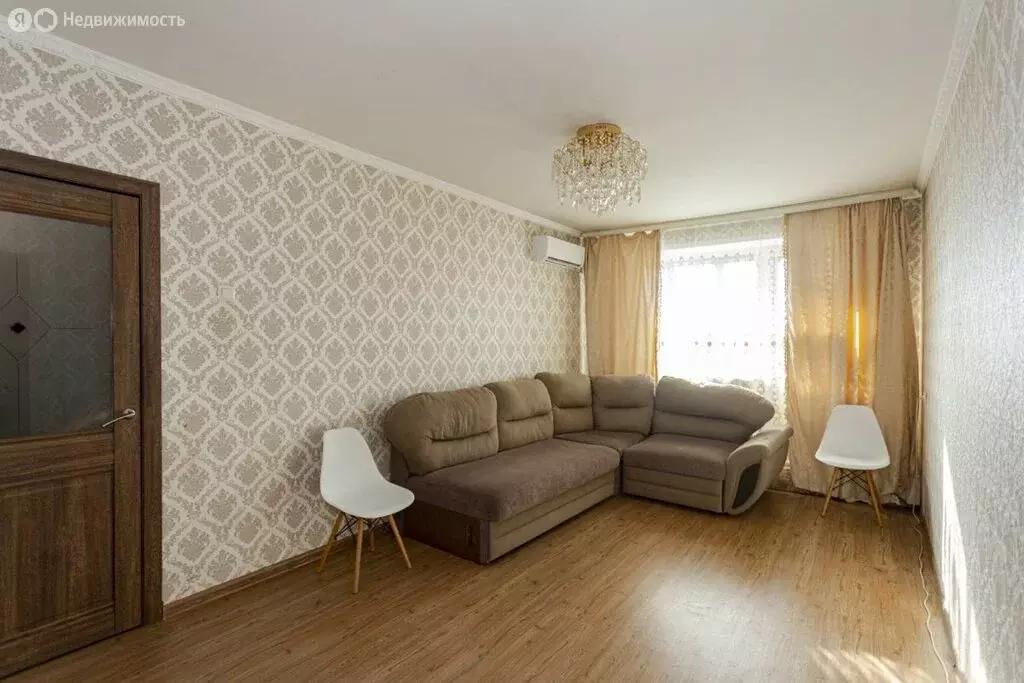 3-комнатная квартира: Новокузнецк, улица Грдины, 8 (61.7 м) - Фото 1