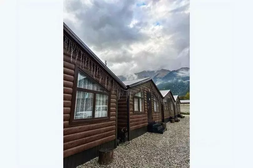 Дом в Карачаево-Черкесия, Зеленчукский район, с. Архыз ул. Ленина, ... - Фото 2