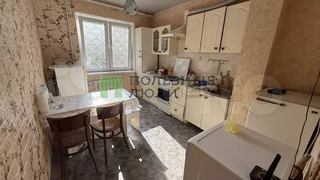 3-к. квартира, 60 м, 2/9 эт. - Фото 0
